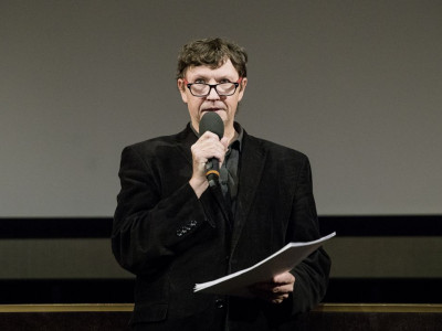 Filmový novinář Tomáš Pilát z Českého rozhlasu Vltava uvedl projekci filmu Tohle je láska režisérky Claire Burger v Kině 35.